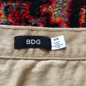 BDG Skirts - BDG snap front skirt 🍁 tan denim 🍁 cute pockets BDG Skirts - BDG snap front skirt 🍁 tan denim 🍁 cute pockets